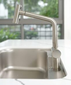 Hình ảnh thực tế vòi rửa bát nóng lạnh Konox Volta Nickel có dây rút
