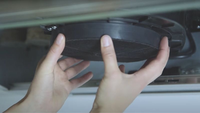 Thay bộ lọc than hoạt tính định kỳ (nếu có)